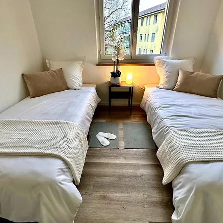 Modernes In Bern Mit Parkplatz Og Apartamento